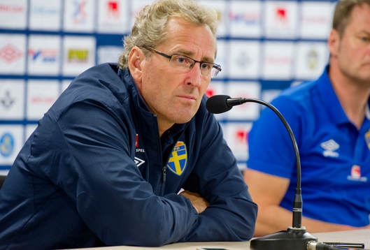 Fotboll, presskonferens