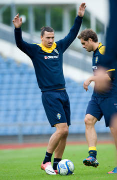 Uppvärmning, Zlatan Ibrahimovic och Johan Elmander