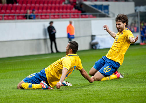 Mikael Ishak och Astrit Ajdarevic, Sverige, jubel