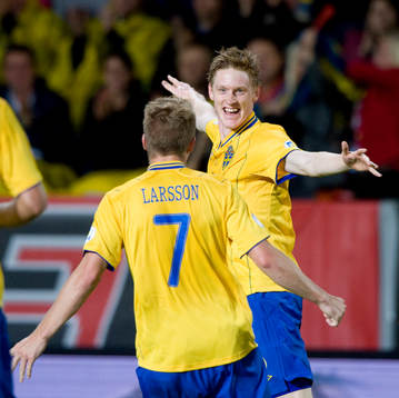 1-0 Rasmus Elm, Sverige, grattas av Sebastian Larsson