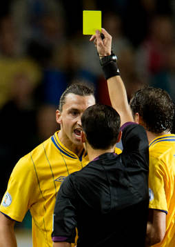 Zlatan Ibrahimovic, Sverige får en varning