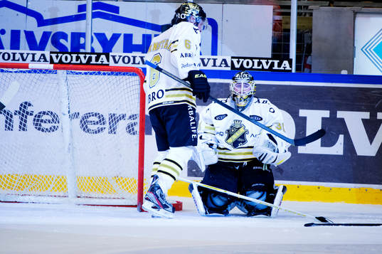 Dick Tärnström och Daniel Larsson, målvakt AIK