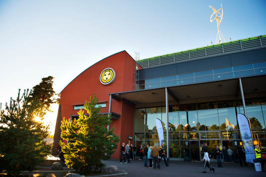 Läkerol Arena i Gävle, exteriör