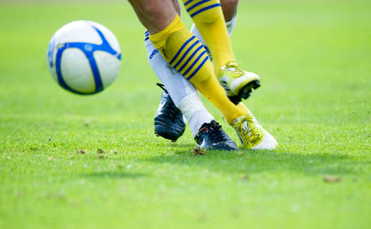 Tackling, ben, fötter, fotbollsskor, fotboll