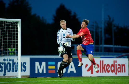 Freddy Söderberg, Öster och Hampus Nilsson, målvakt,
