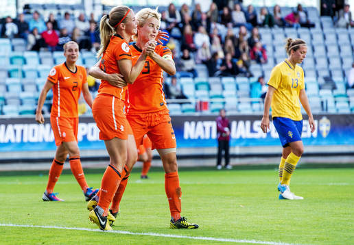 Anouk Hoogendijk, Daphne Koster, Hollan, jubel, 0-1