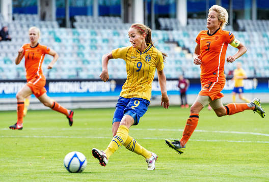 Kosovare Asllani, Sverige