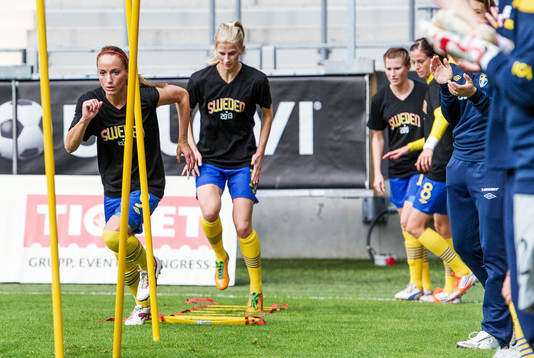 Kosovare Asllani, Sverige, dam-EM, t-shirt