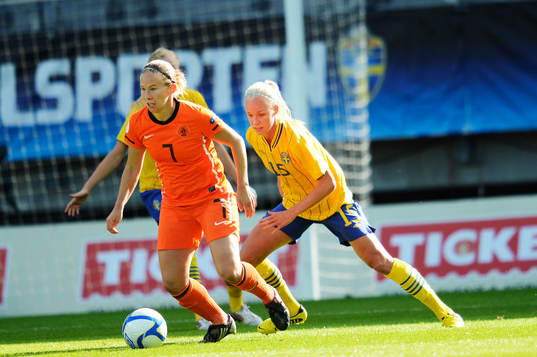 Sylvia Smit, Holland och Caroline Seger, Sverige