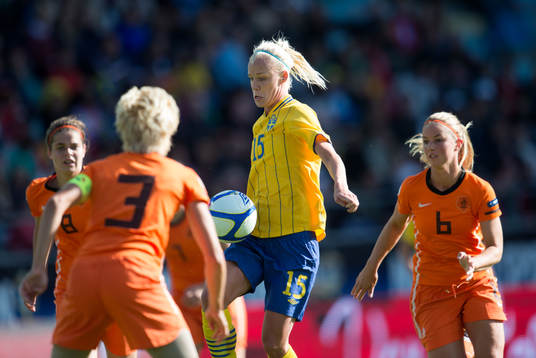 Caroline Seger, Sverige