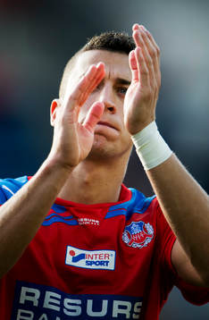 Nikola Djurdjic, Pär Hansson, målvakt, Helsingborg, kramas