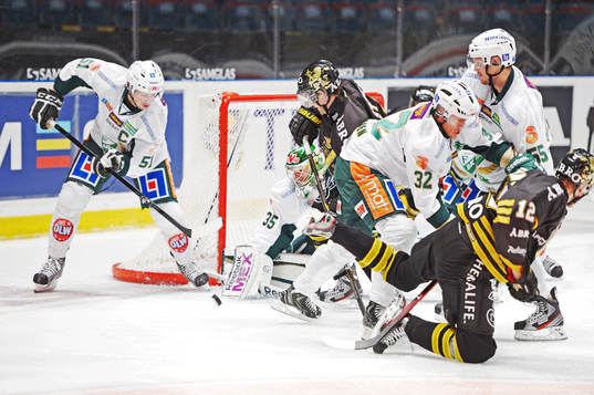 Oscar Steen, AIK, oroar framför målvakten