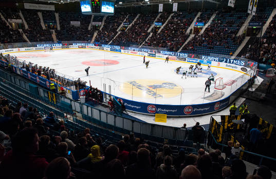Kumho Tyres, ledskärmar, led, annonsering, Hovet, interiör