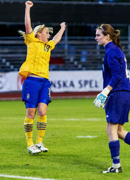 Mimmi Larsson, Sverige, jublar
