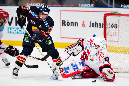 Fredrik Bremberg, Djurgården, oroar framför Sebastian