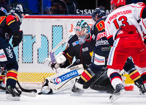Oroligt framför Chet Pickard, målvakt, Djurgården
