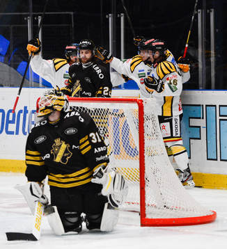 Bläddra bland fler bilder av Ishockey, Elitserien, AIK - Brynäs