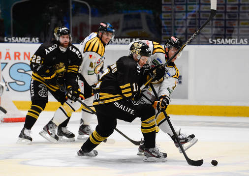Brynäs Sebastian Lauritzen (#16), AIK Fredrik Hynning