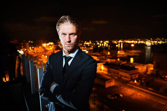 Martin Lorentzson med Napoli i bakgrunden
