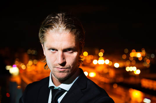 Martin Lorentzson med Napoli i bakgrunden