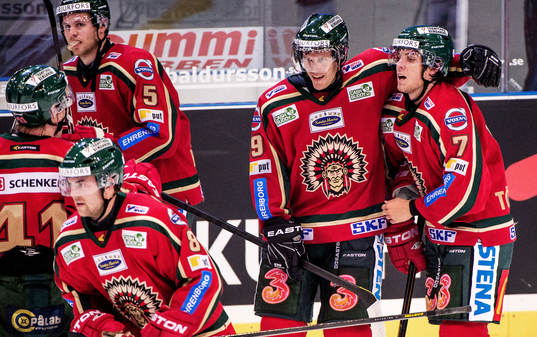Magnus Kahnberg och Henrik Tömmernes, jublar
