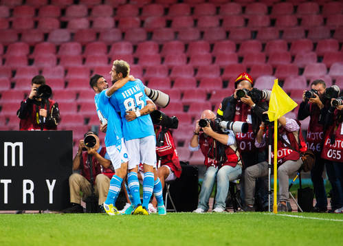 Lorenzo Insigne och Valon Behrami, Napoli, jublar framför