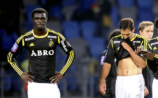 AIK båda målskyttar Kwame Amponsah Karikari (1-2) och