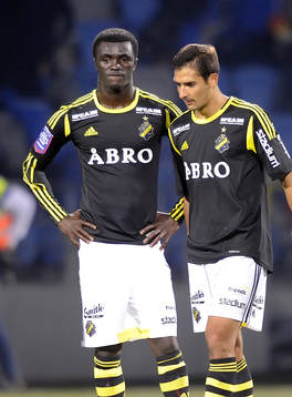 AIK båda målskyttar Kwame Amponsah Karikari (1-2) och