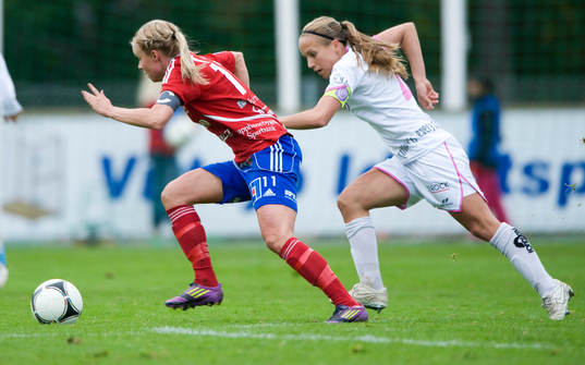 Sofie Andersson, Vittsjö, jagas av Malin Levenstad, Malmö