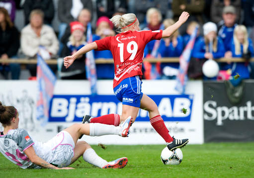 Anja Mittag, Malmö, glidtacklar Emma Unkuri, Vittsjö
