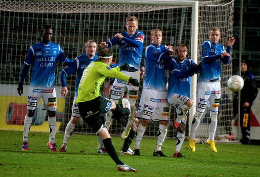 Kristoffer Fagercrantz, Halmstad slår en frispark men