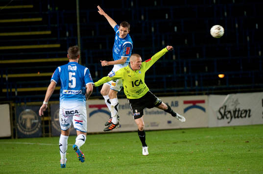 Peter Abelsson, Trelleborg och Gudjon Baldvinsson, Halmstad