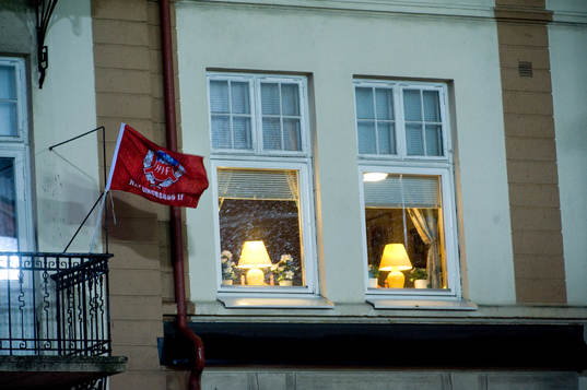 HIF-flagga, vimpel, utanför bostad vid Olympia