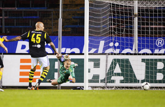 Ivan Turina, målvakt AIK, släpper in 0-1