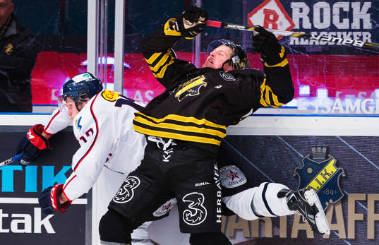 Sebastian Karlsson, Linköping, och Victor Ahlström, AIK