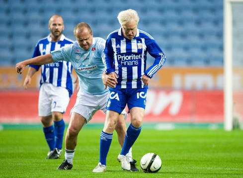 Jonas Thern, Malömö FF, jagar Jerry Carlsson, IFK