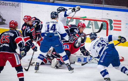 Leksand pressar på frammåt