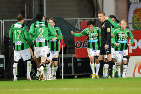 Romario Pereira Sipiao, Gais jublar