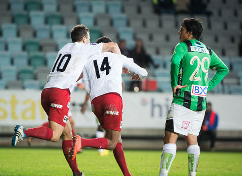 Yussuf Saleh, Syrianska, gör 1-4 och klappas om av Sharbel
