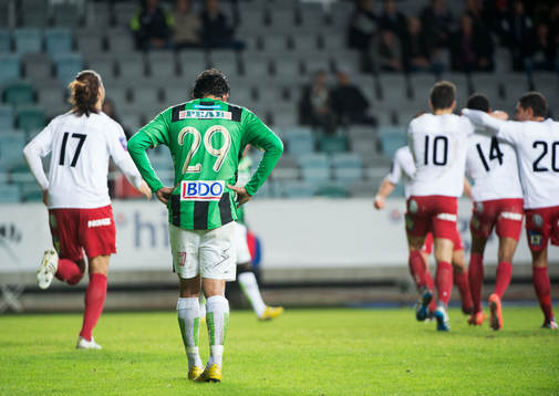 Yussuf Saleh, Syrianska, gör 1-4 och Syrianska jublar.