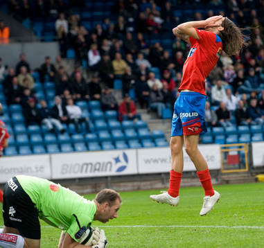 Daniel Nordmark, Helsingborg,. missar en nick från nära