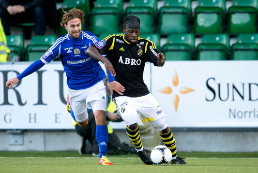 Martin Mutumba, AIK och Simon Helg, Sundsvall