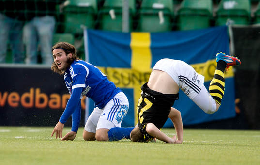 Robin Sellin, Sundsvall blir nedriven av Daniel Gustavsson,