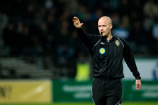 Niklas Abrahamsson, domare