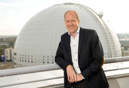 Tony Wiréhn, generalsekreterare presenterar maskot och