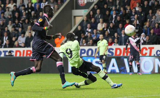 Football - Newcastle United v FC Girondins de Bordeaux -
