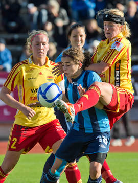 Djurgården Renée Slegers , Tyresö Kirsten van de Ven