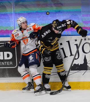 Josh Macnevin, AIK och Johan Markusson, Växjö
