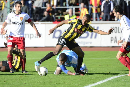 René Makondele, Häcken och Dwayne Miller, målvakt
