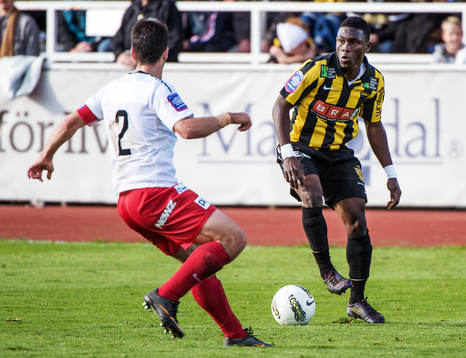 Waris Majeed, Häcken, med bollen